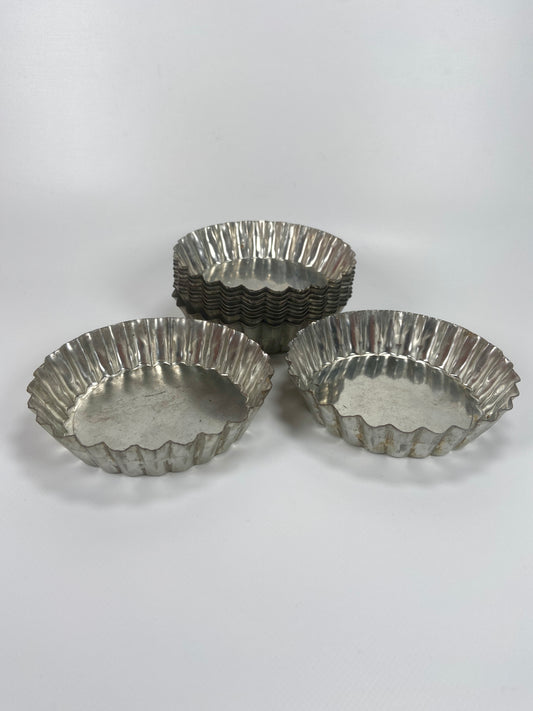 11x Mini quiche tins (used) / mini vlaai vormen